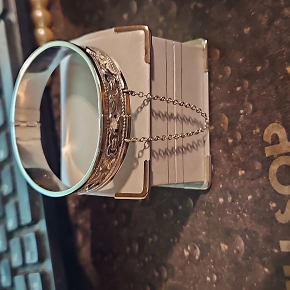 Vintage Whiting and Davis Silvertone Detailed Bracelet - Picture 3 of 3